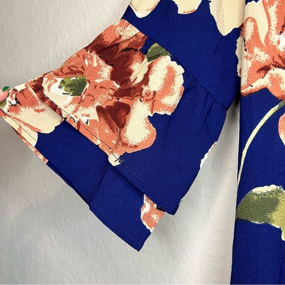 BELONGSCI floral navy blue dress NWT 🌺 size small - Picture 4 of 6